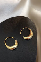 Load image into Gallery viewer, Oval Shape Hoop Earrings
